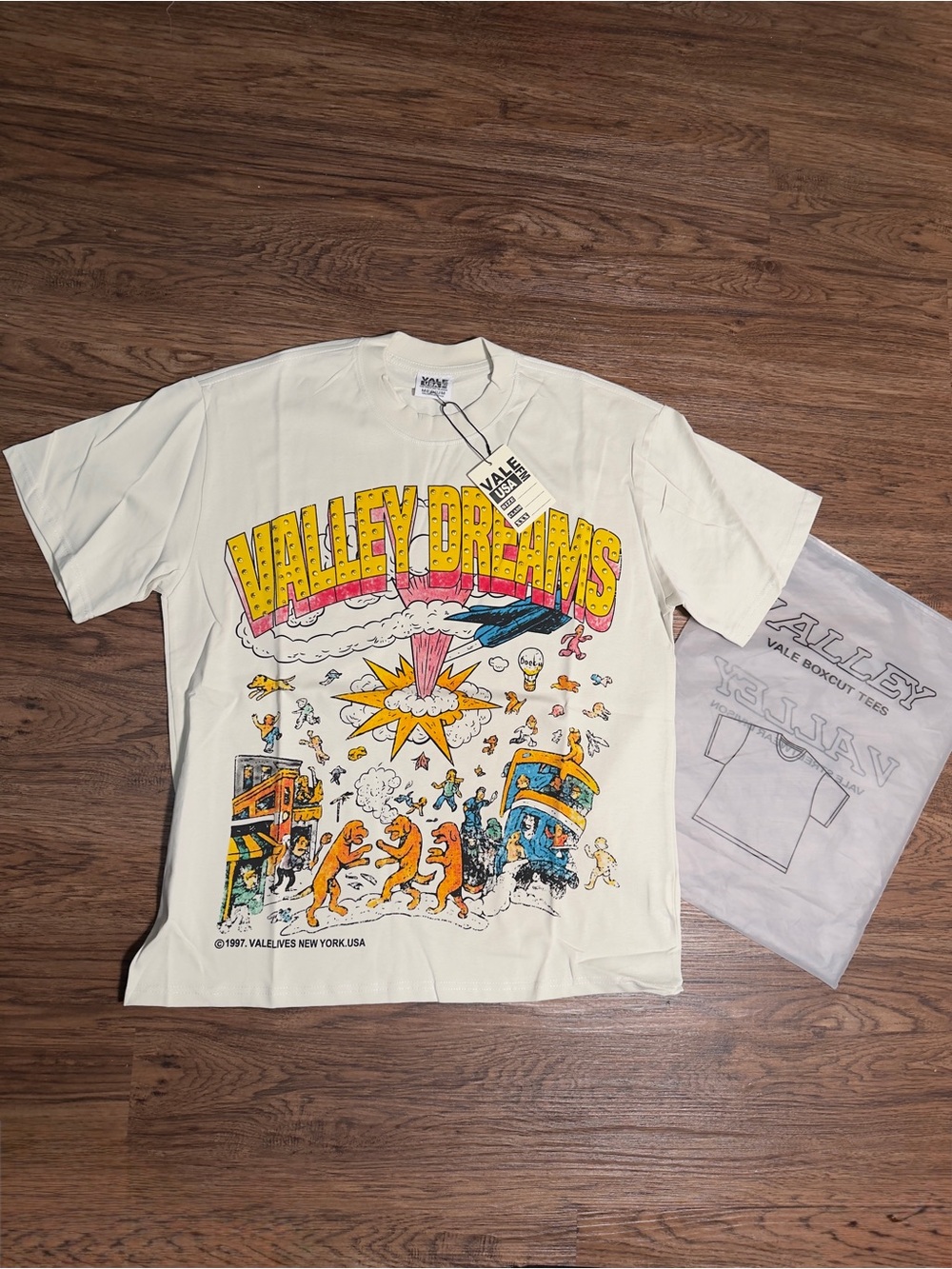 Valley Dreams Graphic tee